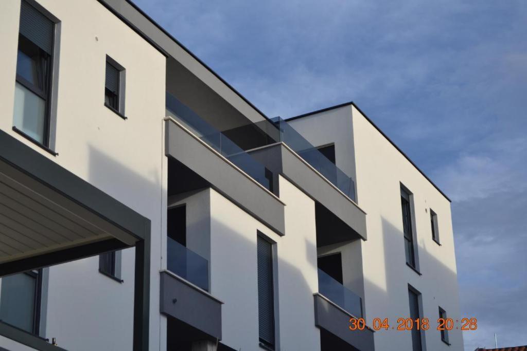 My Paradies - Njivice Penthouse*** 外观 照片